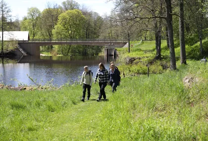 Find out with the help of the nature map