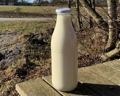 Bild som illustrerar Henja Mjölk Mjölkflaska