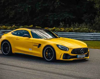 Bild som illustrerar Mercedes AMG Happy Day.Se