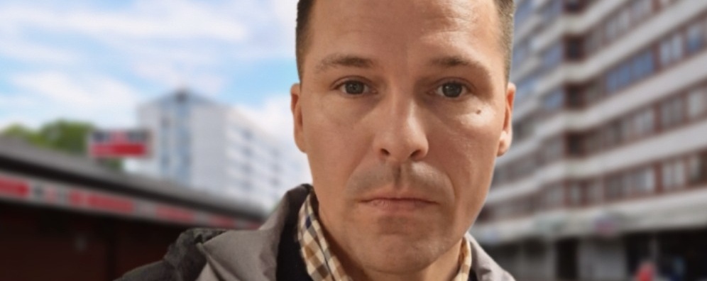 Bild som illustrerar Författarbesök med Ali Jonasson