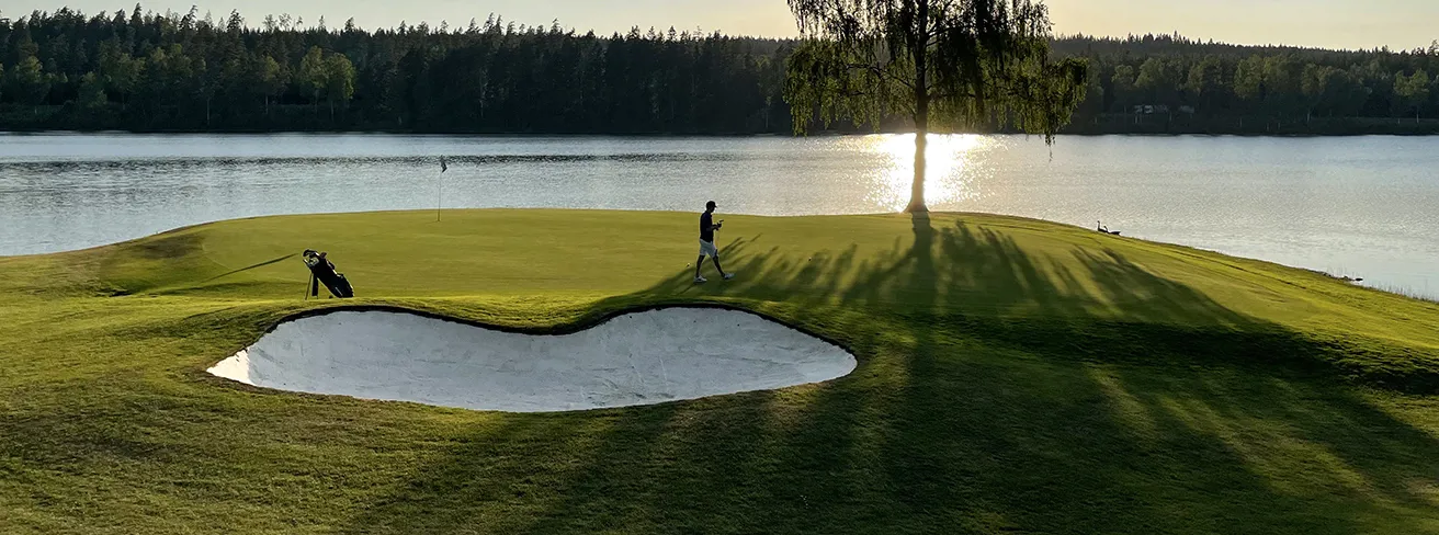 Image illustrating Golf