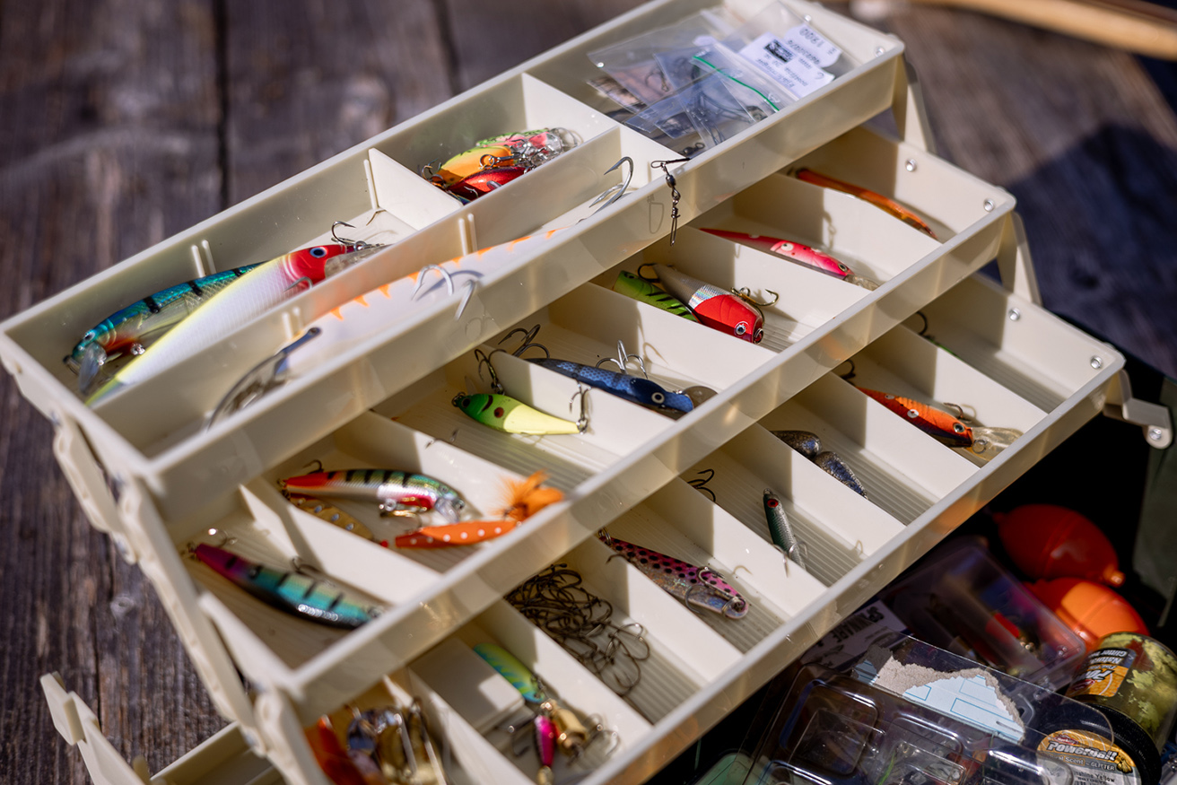 Fishing licenses & Fishing equipment